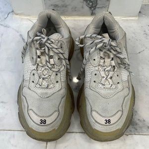 Balenciaga Triple S Sneakers in Off-white/Cream used